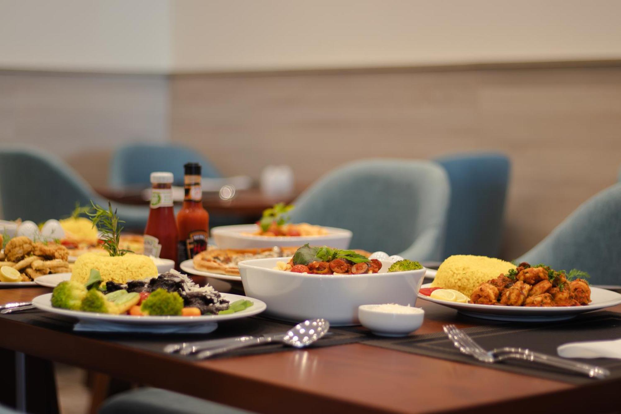 Kafret el-Gabal Saray Pyramids & Museum View Hotel מראה חיצוני תמונה